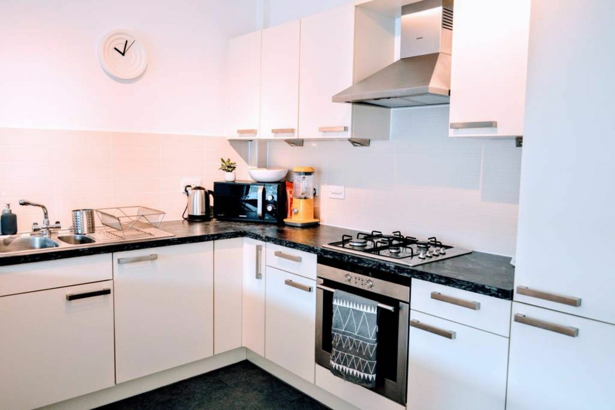 Beautifully Renovated Apartment -Central Edinburgh Luaran gambar